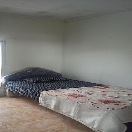 Oyo Life 91339 Pondok Kost Aulia Syariah Garut Kültér fotó